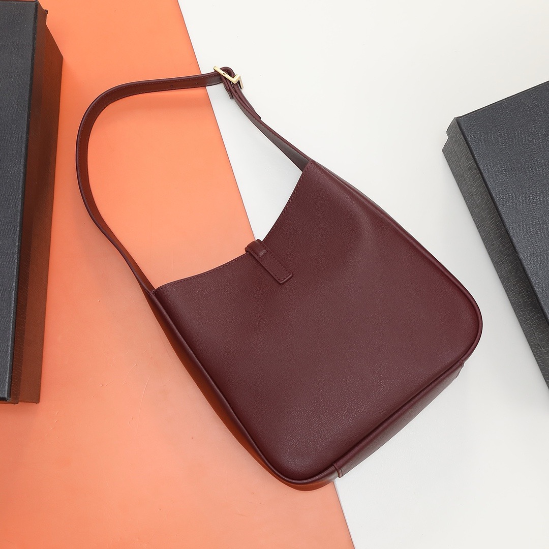 Luxury Bags Premium Quality 20 - Women Bags Premium Brands recension och pris