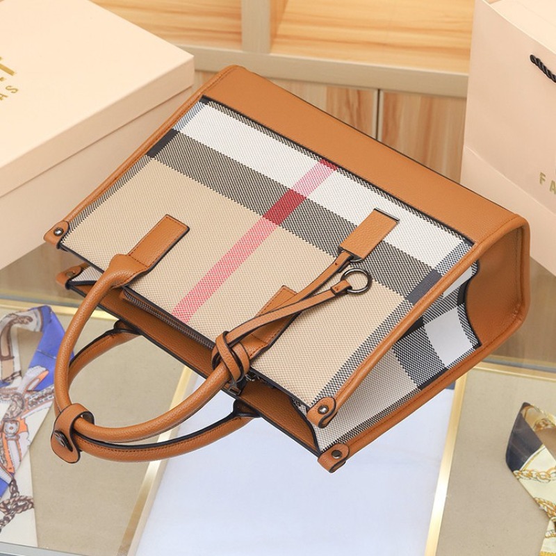 Premium Leather Messenger Bag  - Women Bags Premium Brands recension och pris